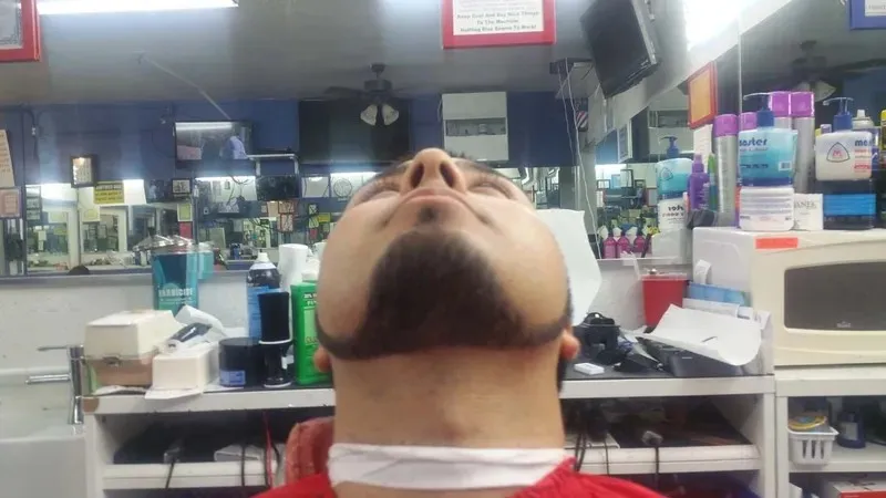 Chin strap beard shaping
